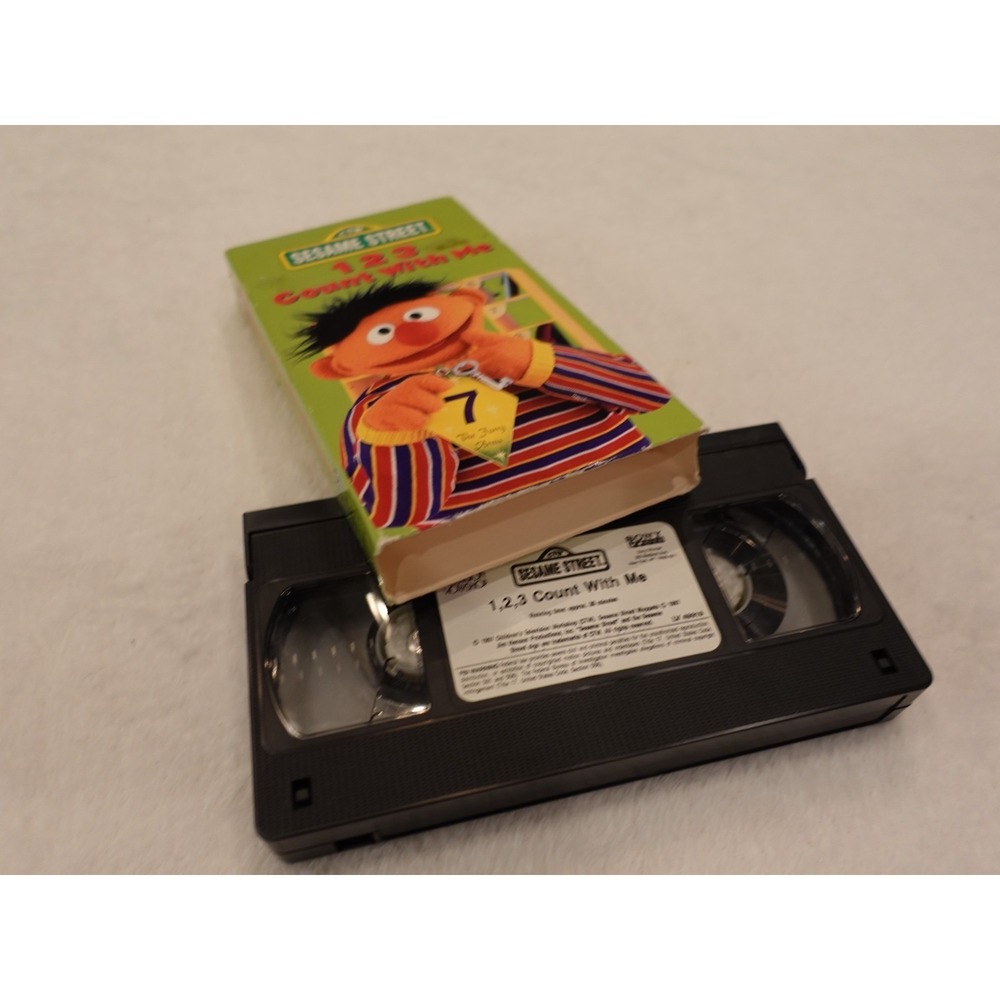 Sesame Street 123 Count With Me VHS Tape 1997 Sony Wonder Elmo Ernie Counting - Picture 5 of 9